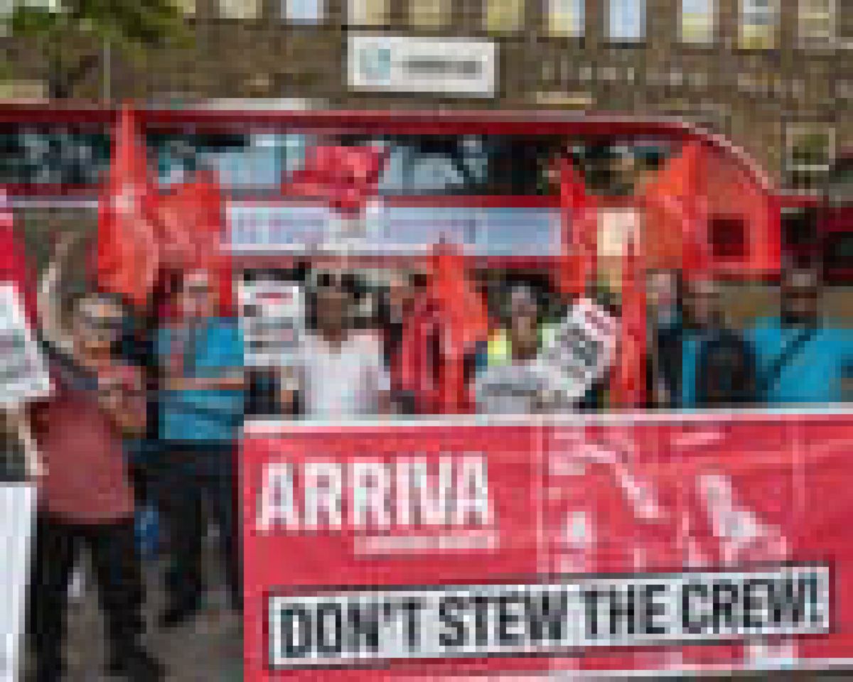 LONDON — Sopir Bus Mogok Lagi Menolak Kerja dalam Panas Ekstrem