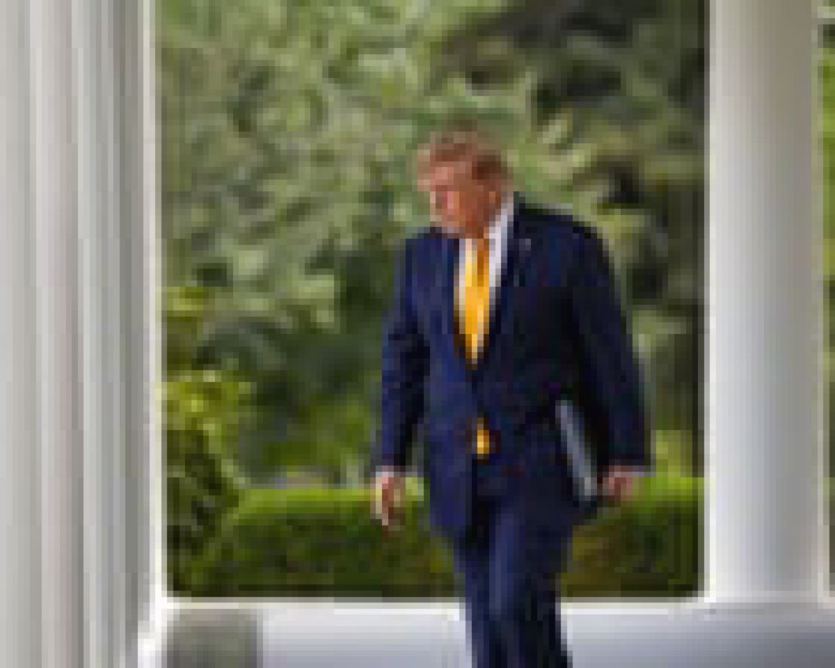Trump Genjot Tarif 50 Persen ke Kanada, Ancam Mitra Iran